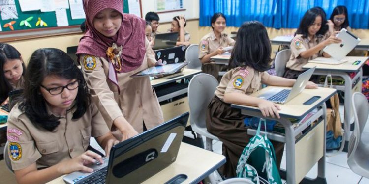 Dampak & Manfaat AI pada Profesi Guru