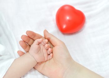 Para Ayah ASN Siap Mendapatkan "Cuti Ayah" untuk Dampingi Istri Melahirkan (Image by onlyyouqj on Freepik)