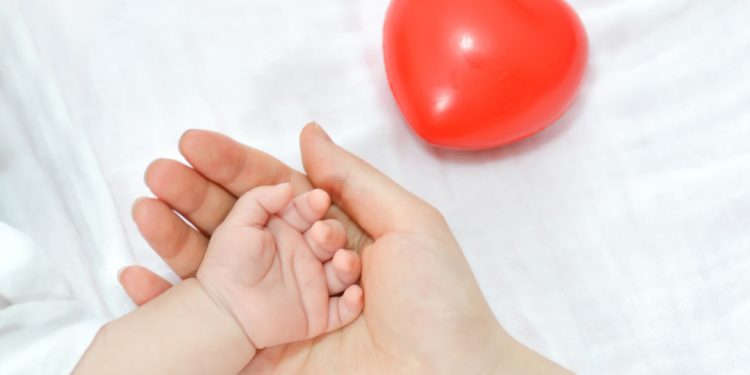 Para Ayah ASN Siap Mendapatkan "Cuti Ayah" untuk Dampingi Istri Melahirkan (Image by onlyyouqj on Freepik)