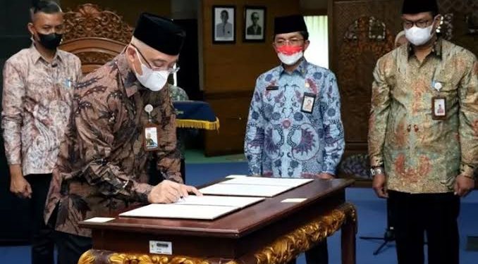 Heboh! Ada aturan baru untuk pensiun PNS yang menetapkan jabatan fungsional berdasarkan usia.
