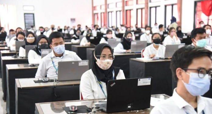 Pendaftaran Seleksi CPNS Tahun 2024 mengalami penundaan, berikut jadwal terbarunya yang akan diumumkan.