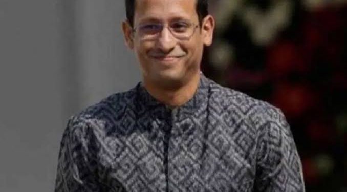 Menurut Nadiem Makarim, guru kini dapat menerima tunjangan profesi tanpa harus mengikuti proses sertifikasi atau program PPG. Yuk, simak detailnya…