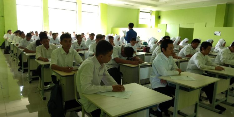 10 SMA Terbaik di Jawa Timur, Rekomendasi PPDB 2024/2025.