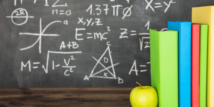 Jembatan Menuju Kesuksesan: Pembelajaran Matematika yang Memotivasi dan Efektif di SMA