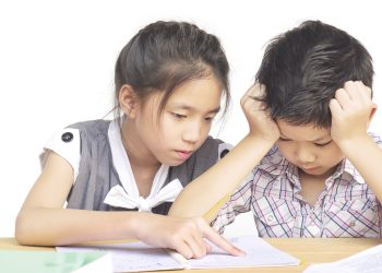 Siswa Kelas 4 SD Belum Bisa Membaca. Salah Siapa?