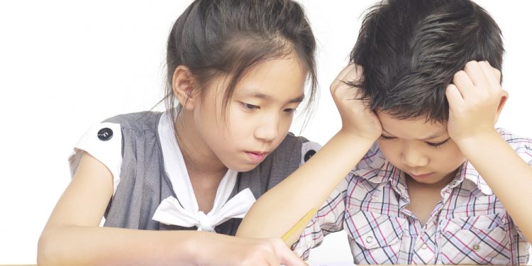 Siswa Kelas 4 SD Belum Bisa Membaca. Salah Siapa?