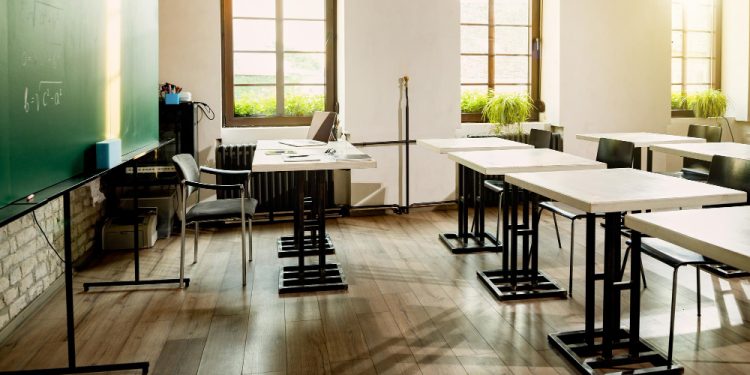 Dinamika Sistem Zonasi Bergesekan dengan Hak Asasi