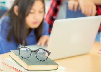 Penggunaan Aplikasi Digital untuk Pembelajaran yang Menyenangkan