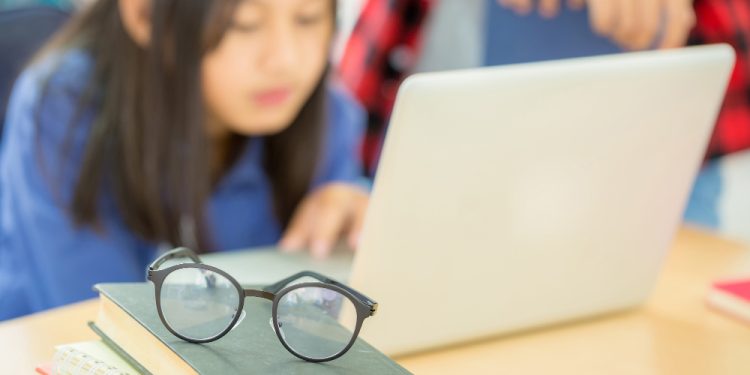 Penggunaan Aplikasi Digital untuk Pembelajaran yang Menyenangkan