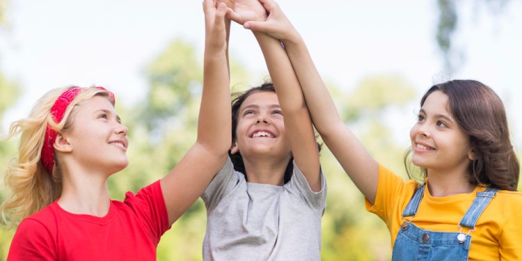 Akhlak Less, Bukan Kita!