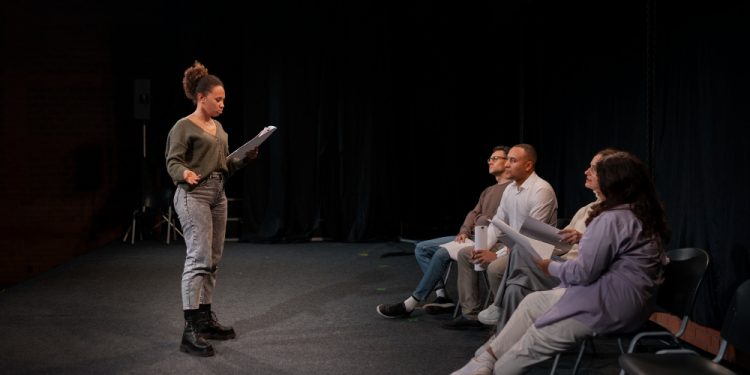 Pentingnya Storytelling: Memikat Audiens Sebagai Narasumber di Platform Digital