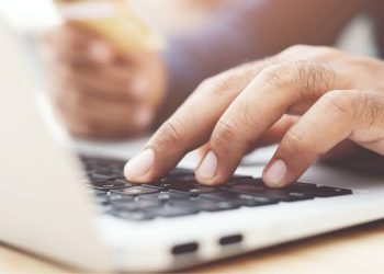 Cara Menjadi Narasumber yang Menginspirasi di Era Digital: Tips dan Strategi Terbaik